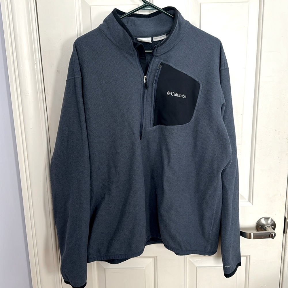 Like new - Columbia 1/4 zip pullover